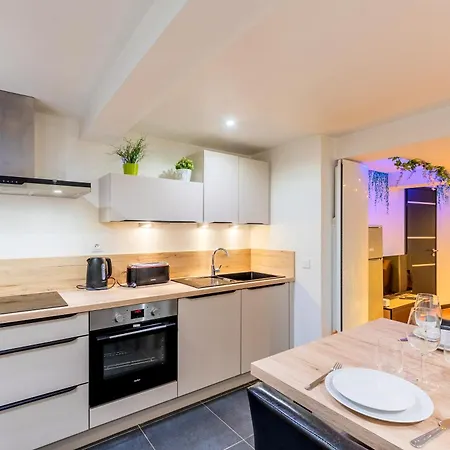 Holiday home Le Relais De La Poste 6ch 6 Sdb, 12 Pers Centre Fibre *