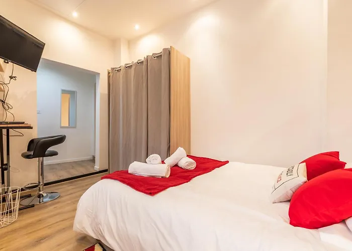 Hébergement de vacances Le Relais De La Poste 6ch 6 Sdb, 12 Pers Centre Fibre *